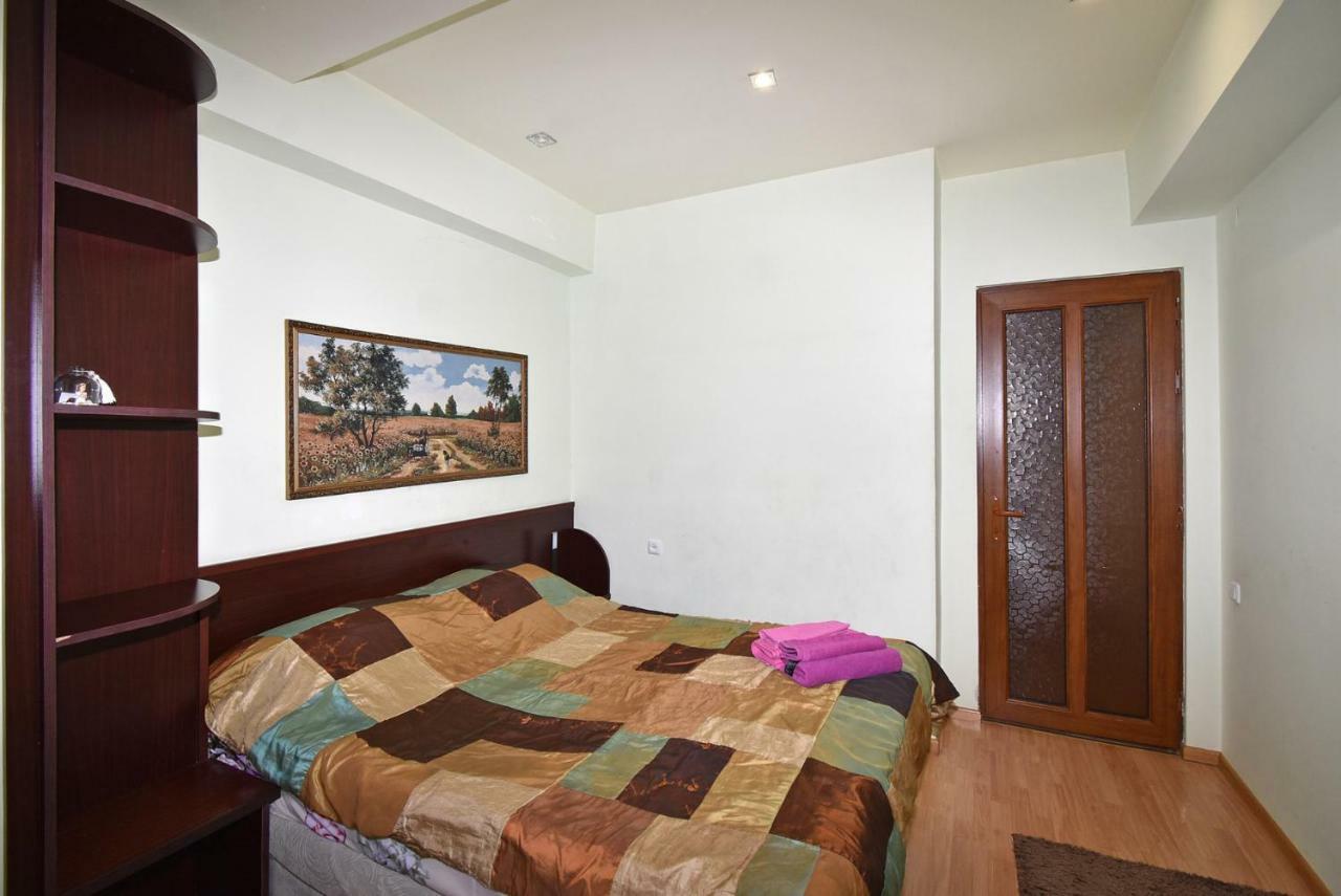 Apartments In Center Of Yerevan,Koghbatsi 1A Street Dış mekan fotoğraf