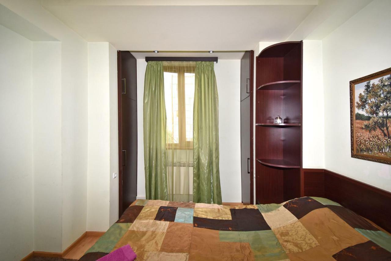 Apartments In Center Of Yerevan,Koghbatsi 1A Street Dış mekan fotoğraf